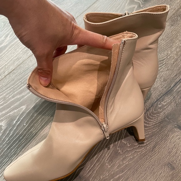 Intentionally Blank Thin Block Heel Booties in Cloud Color Size 7 - Picture 6 of 9
